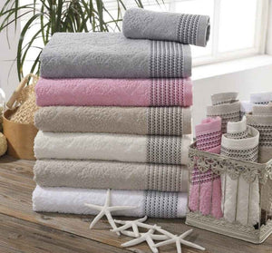 Asciugamani Doccia 4 pz Verde 70x140 cm 360 g/m² 100% Cotone CFW331548 Asciugamani Doccia 4 pz Verde 70x140 cm 360 g/m² 100% Cotone CFW331548