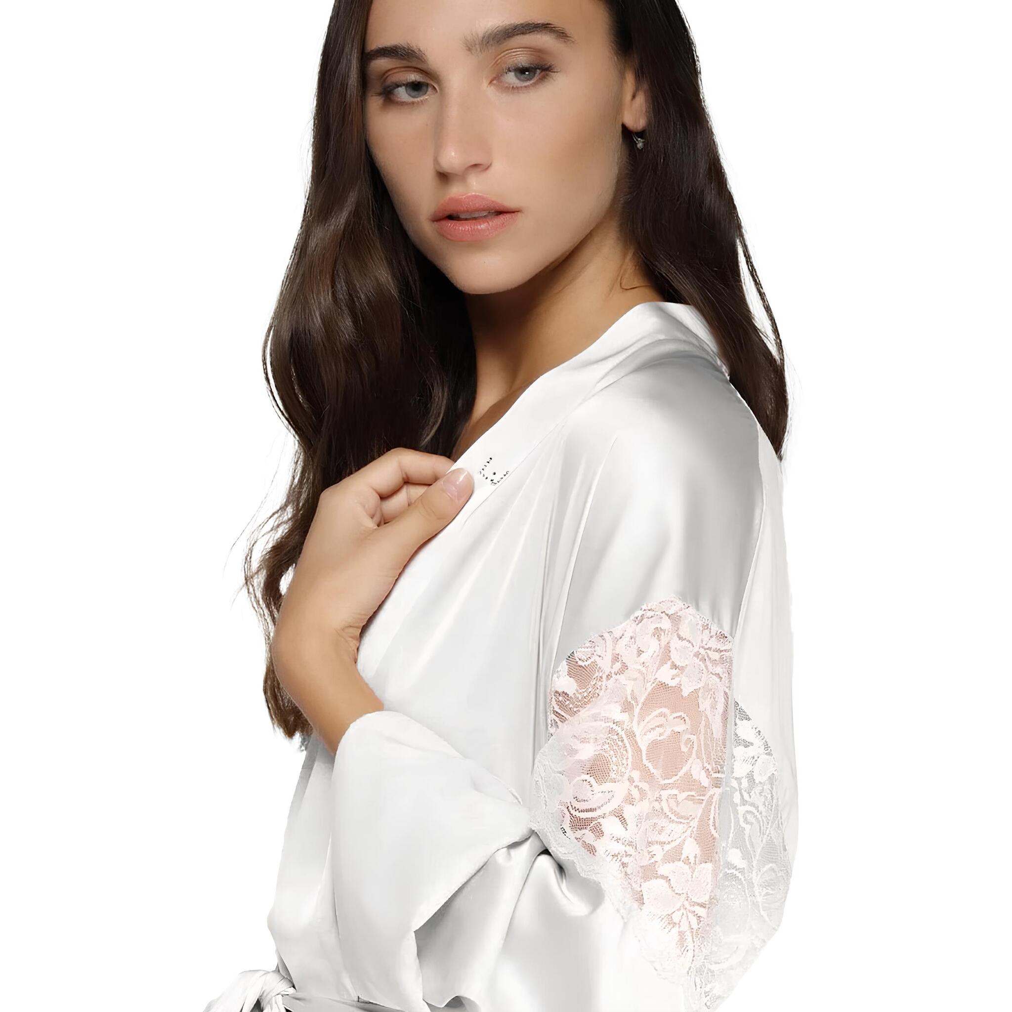 Women's dressing gown in satin and lace by Liu jo Art. DL0002