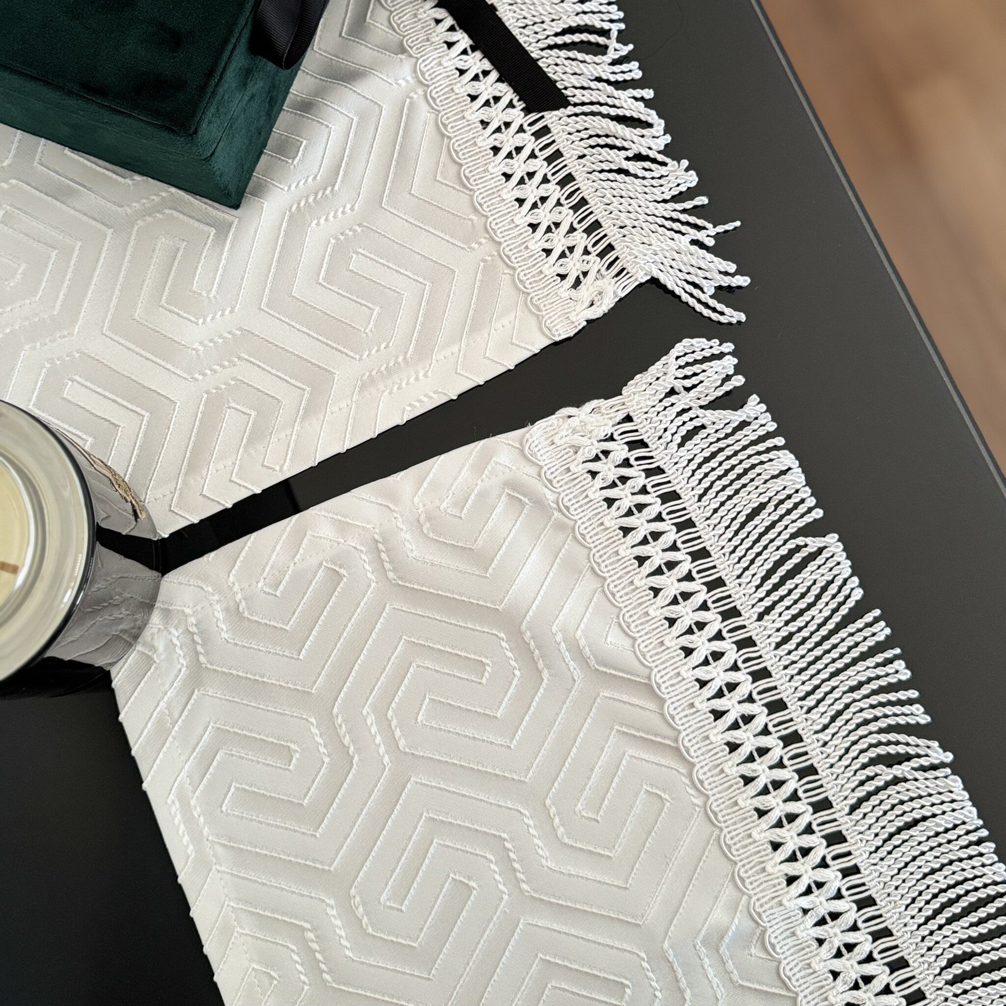 Waterproof stain-resistant table runner Maison Sucrée Art. Dina