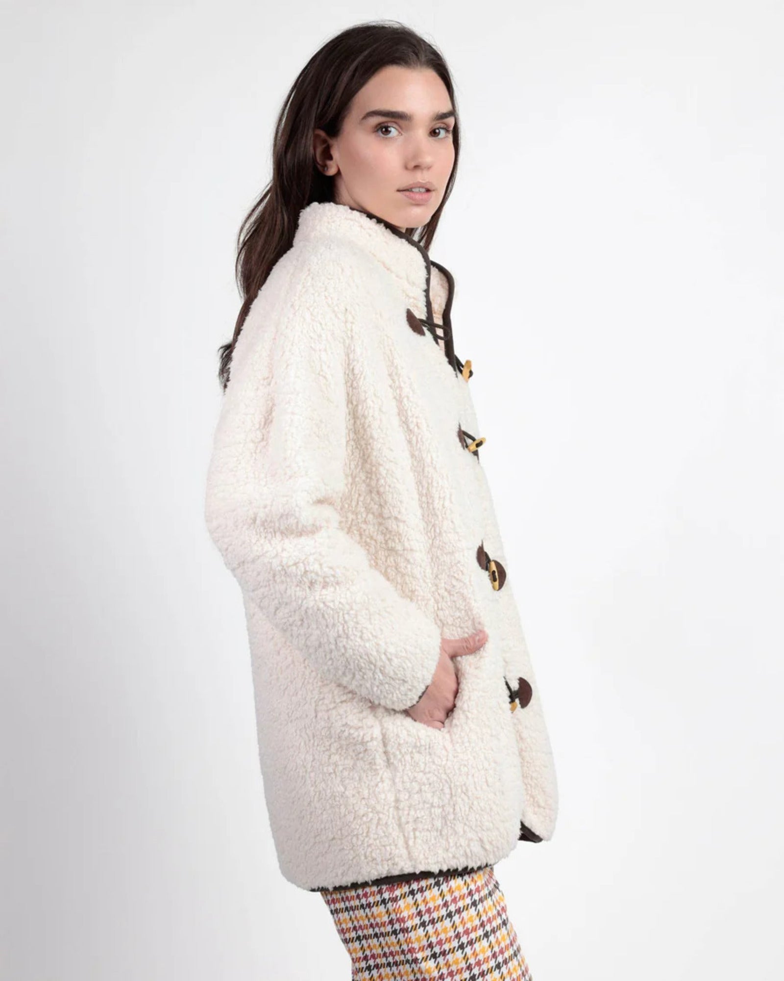 Vestaglia donna invernale in pile shearling con bottoni Admas Art. 67278