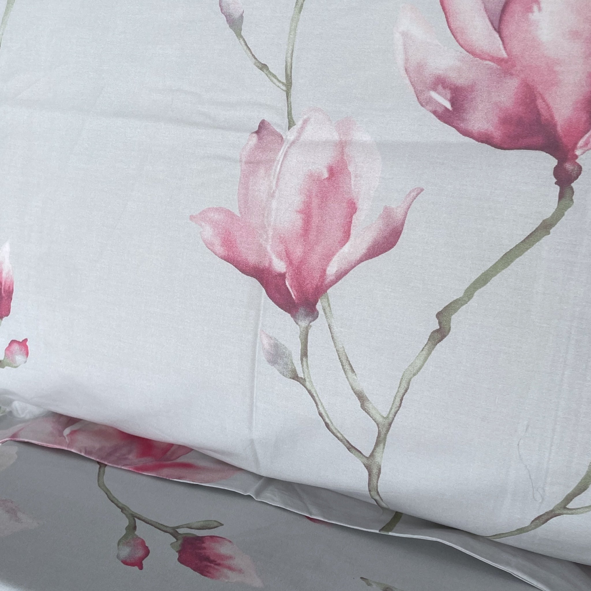 Dettaglio tessuto percalle cotone fantasia magnolia