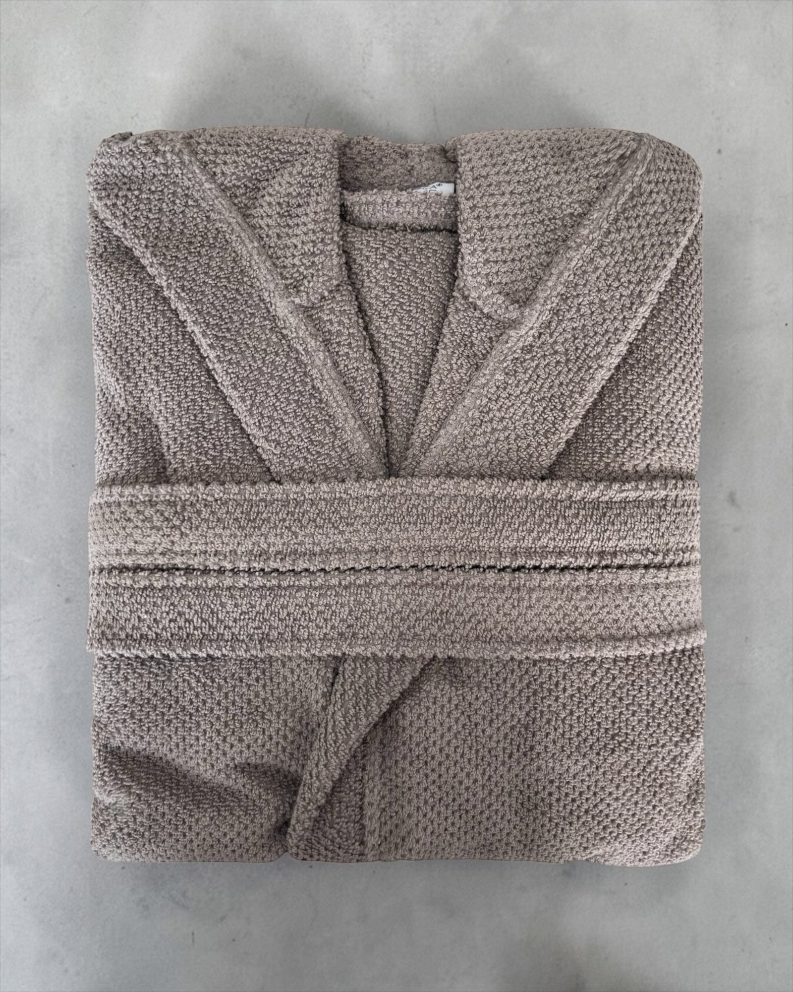 Accappatoio tortora Rebecca Home Giulia piegato in spugna jacquard 100% cotone