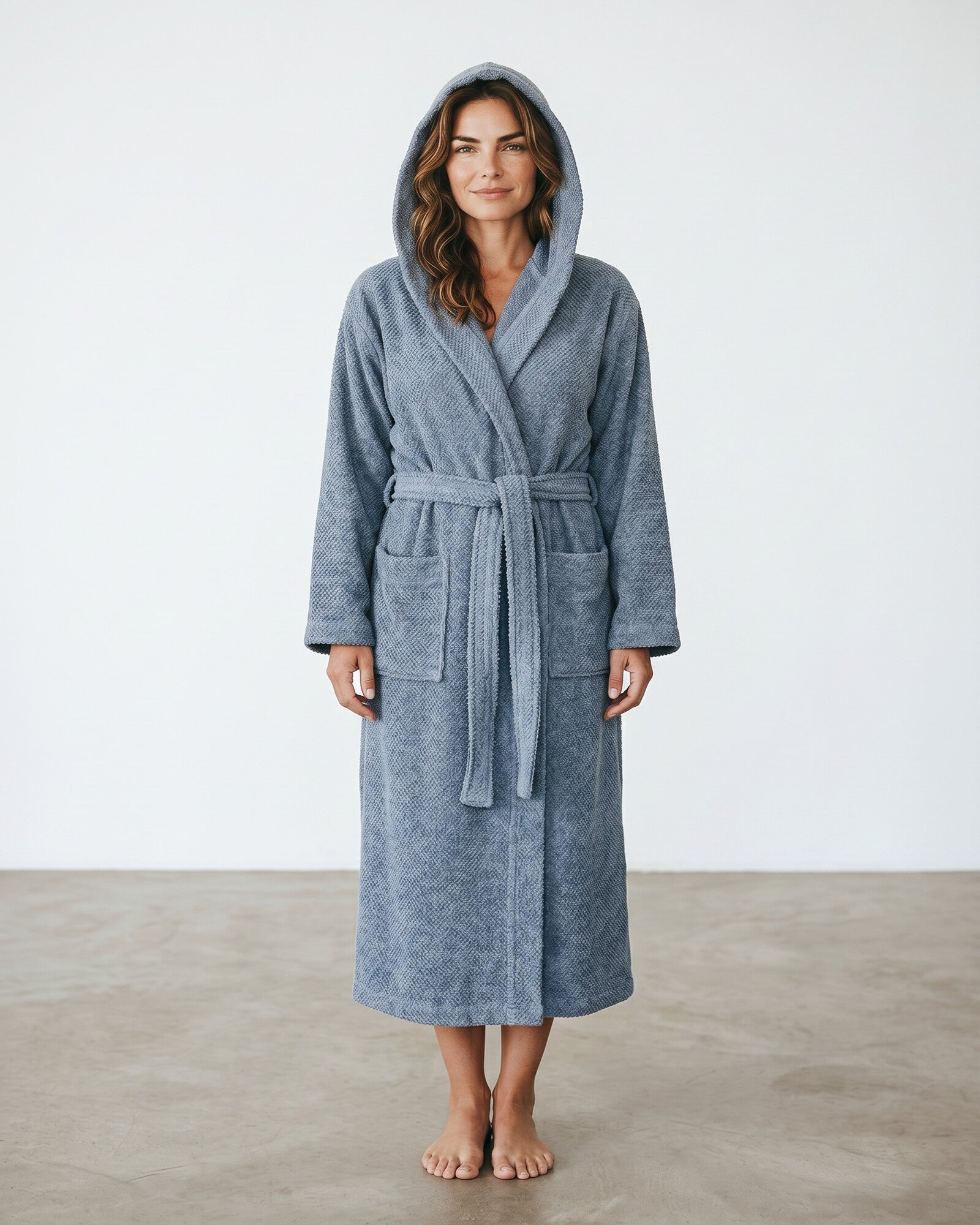 Accappatoio unisex indigo Rebecca Home Giulia in spugna 100% cotone jacquard con cappuccio