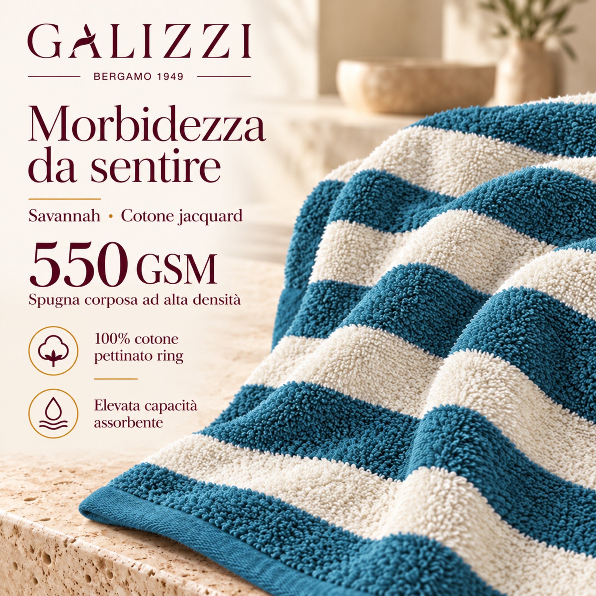 Dettaglio della spugna jacquard Savannah Pavone, con indicazioni 550 GSM, 100% cotone pettinato ring ed elevata assorbenza.