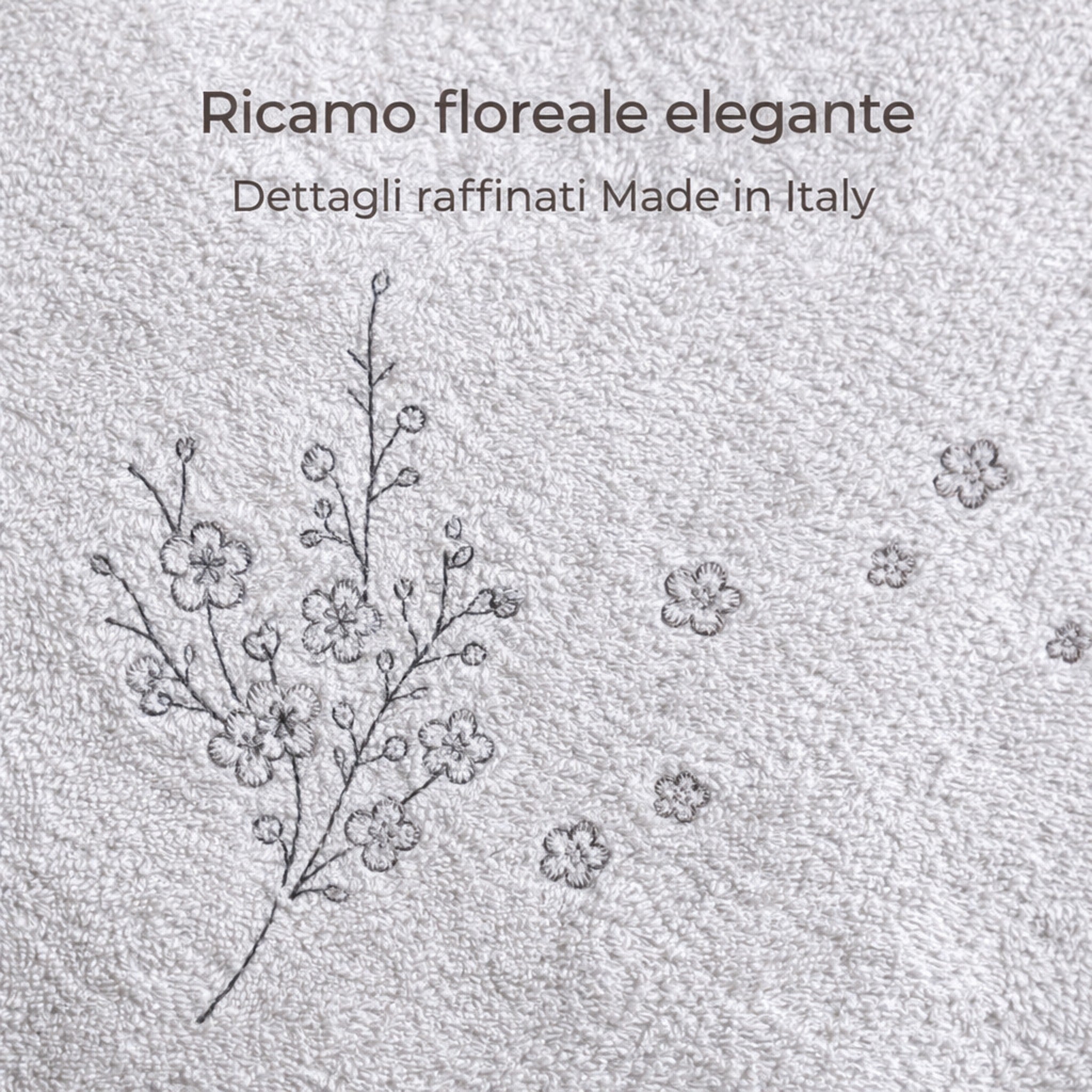 Dettaglio ricamo floreale asciugamani Galizzi Firenze grigio