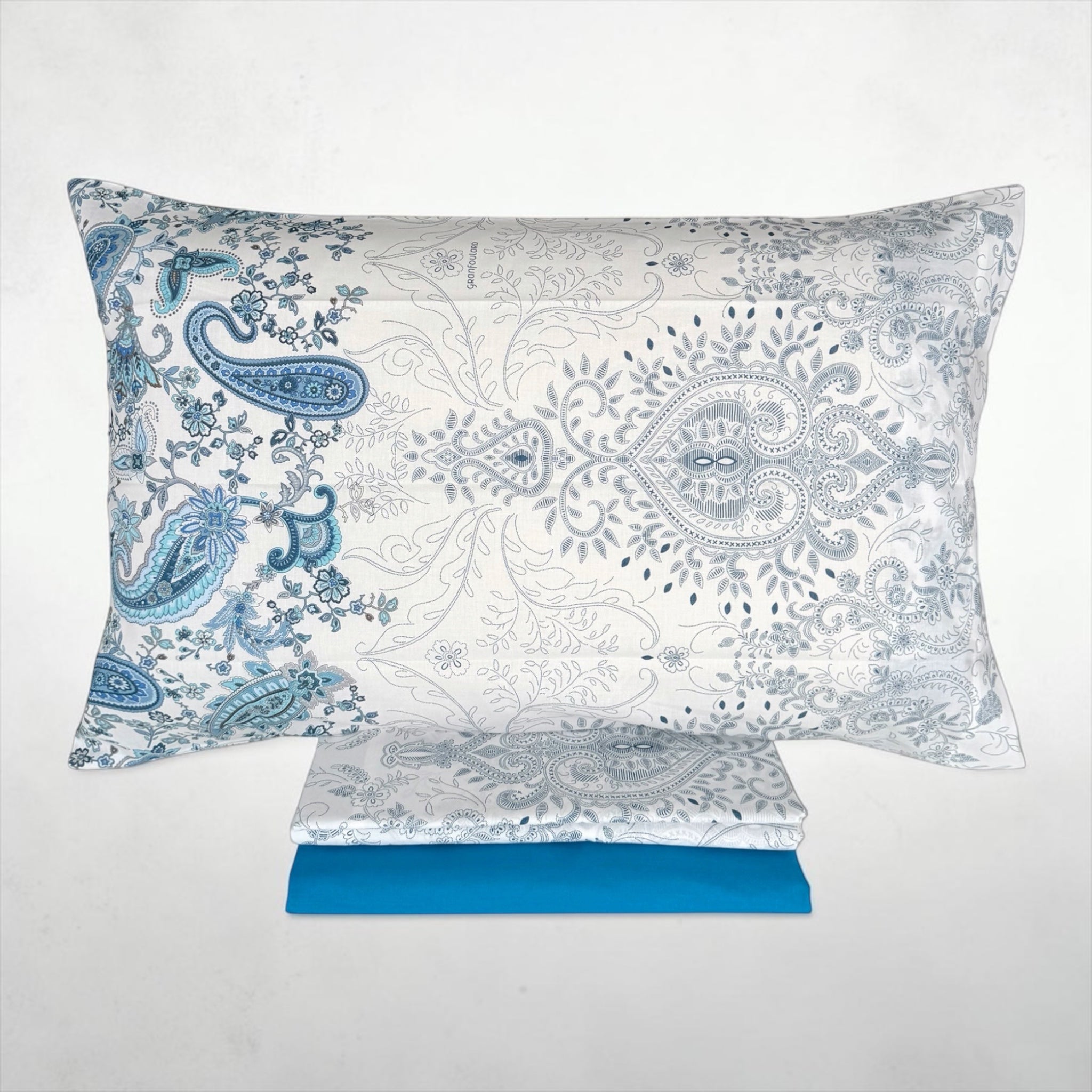 Completo lenzuola Bassetti Granfoulard Monnalisa con federe stampate e lenzuolo inferiore azzurro