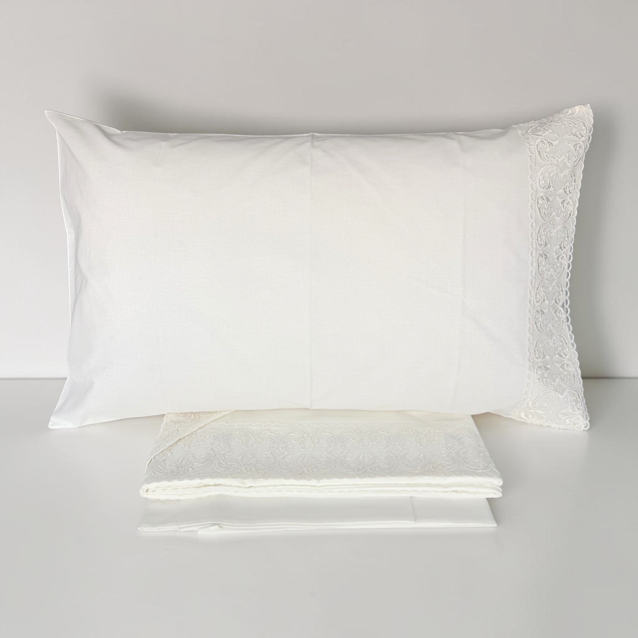 Completo Carezze Melody avorio con lenzuolo e federa decorata in pizzo