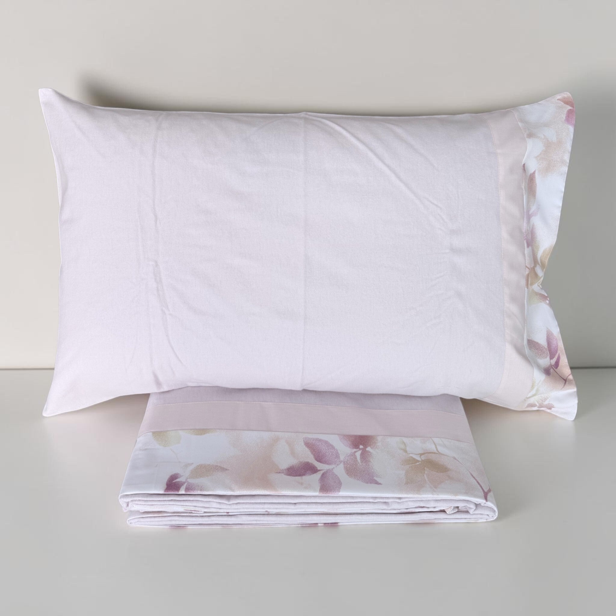 Federa e lenzuolo Carezze Wendy Cipria con doppia balza decorativa floreale