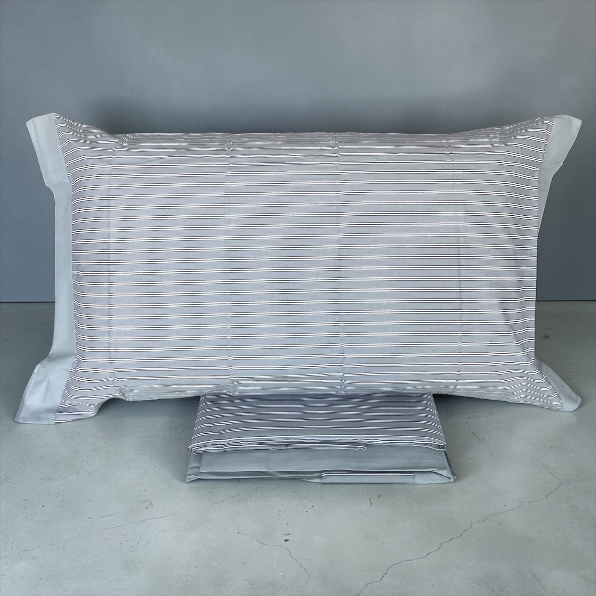 Set lenzuola matrimoniali cotone fantasia righe eleganti grigio
