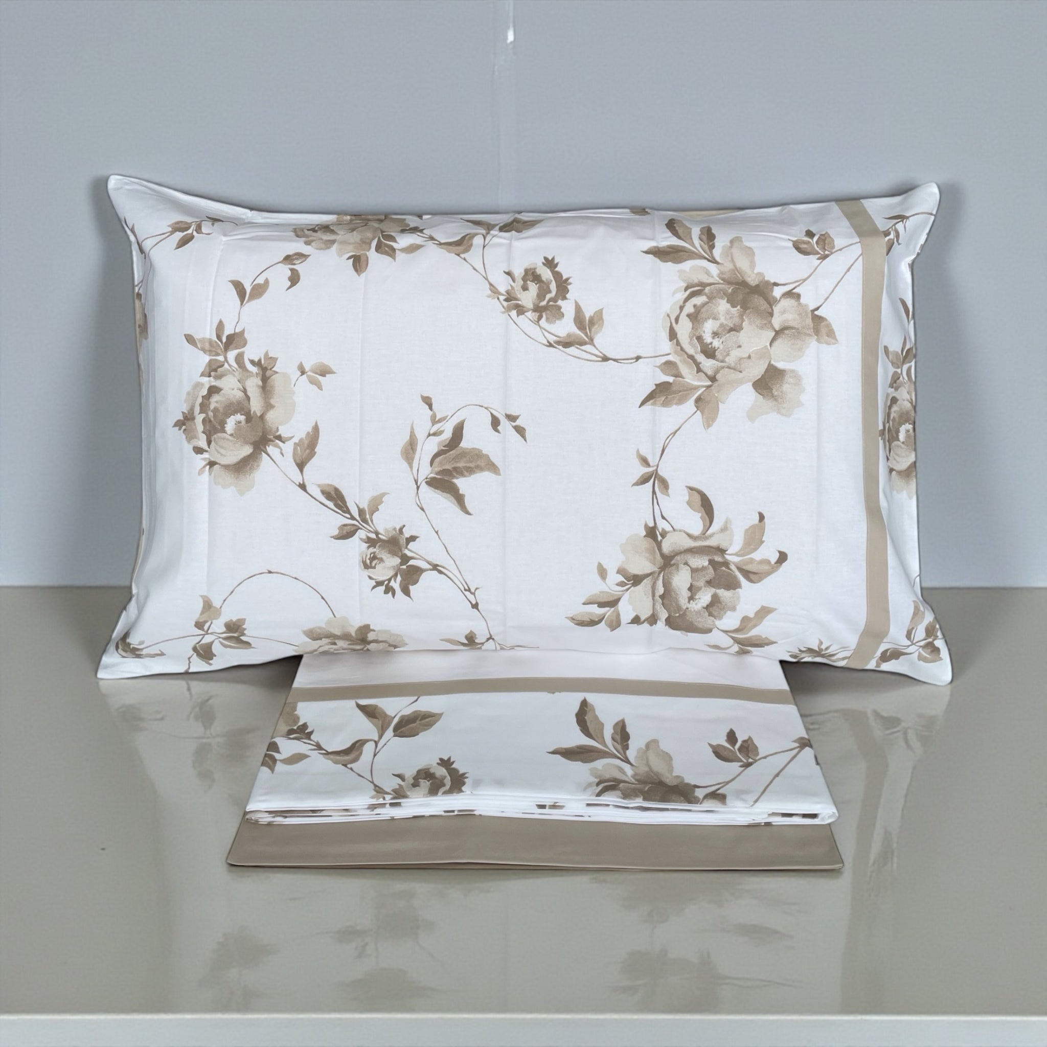 lenzuola matrimoniali floreali effetto copriletto eleganti