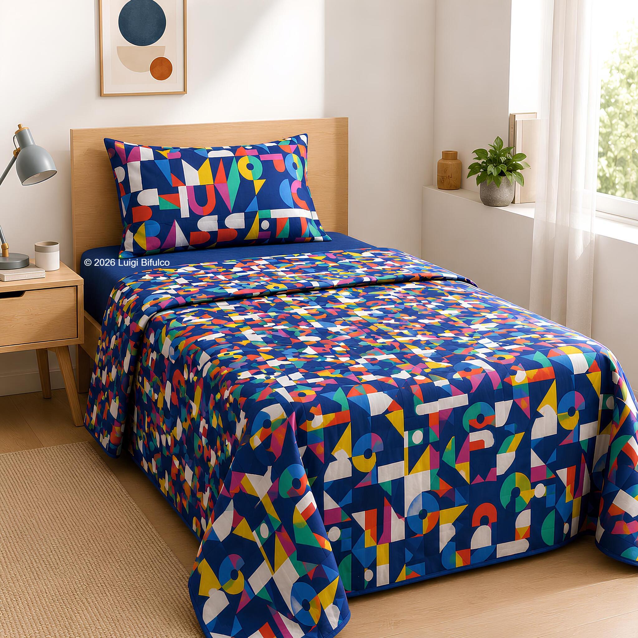 Completo lenzuola singolo Bassetti Playtime blu in 100% tela di cotone su letto una piazza