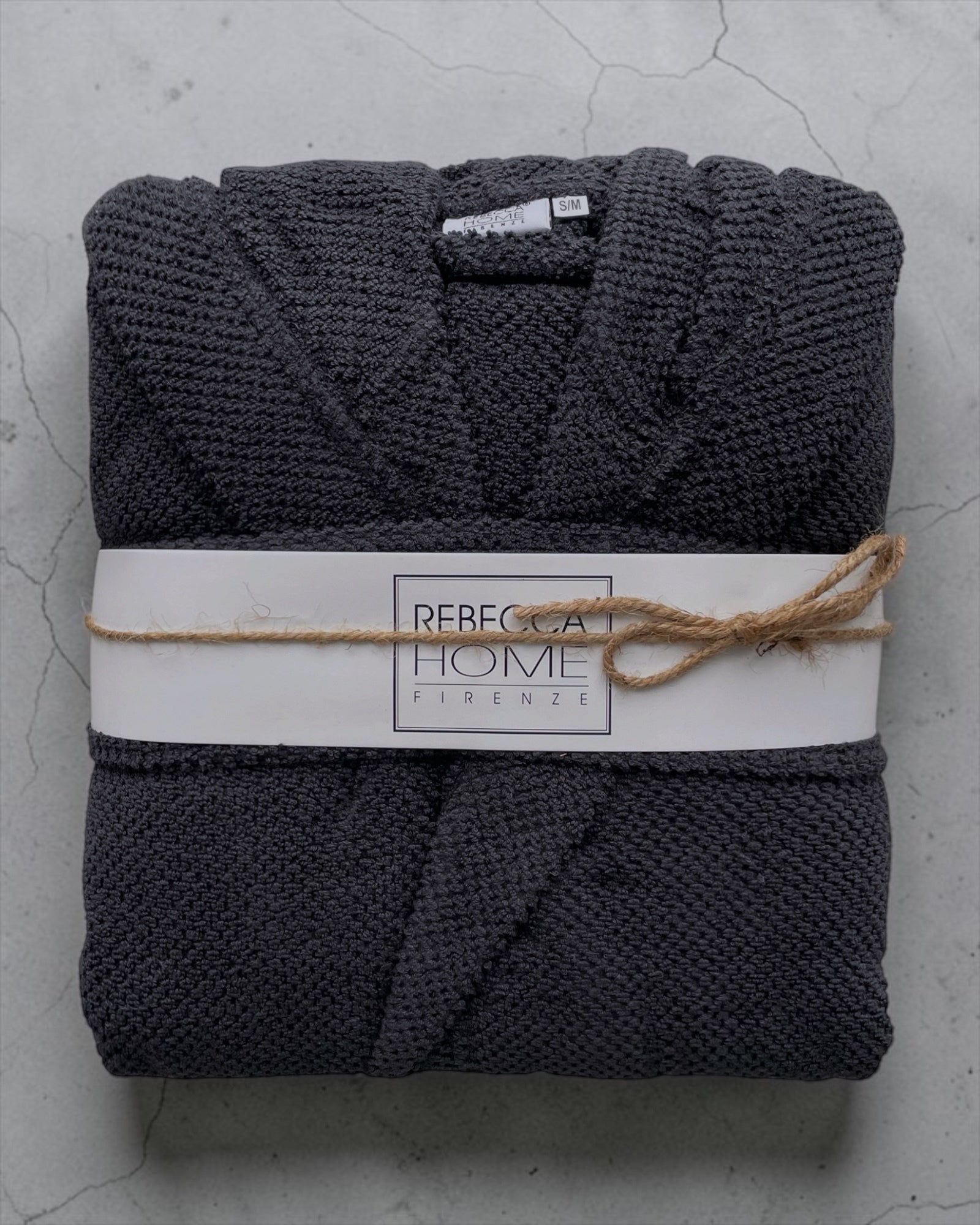 Confezione regalo accappatoio Rebecca Home Giulia con cordoncino in juta