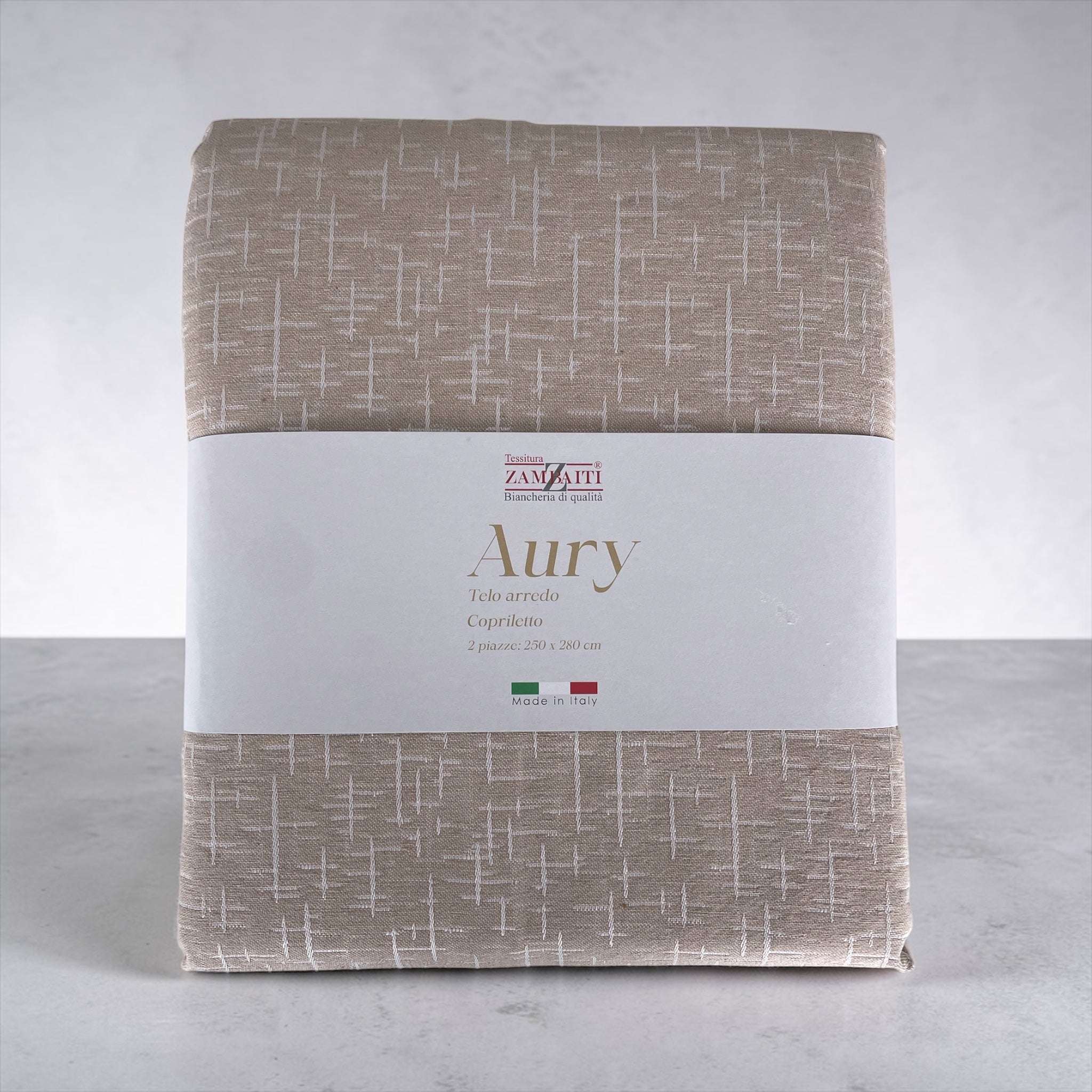 Copriletto piegato colore cachemire jacquard
