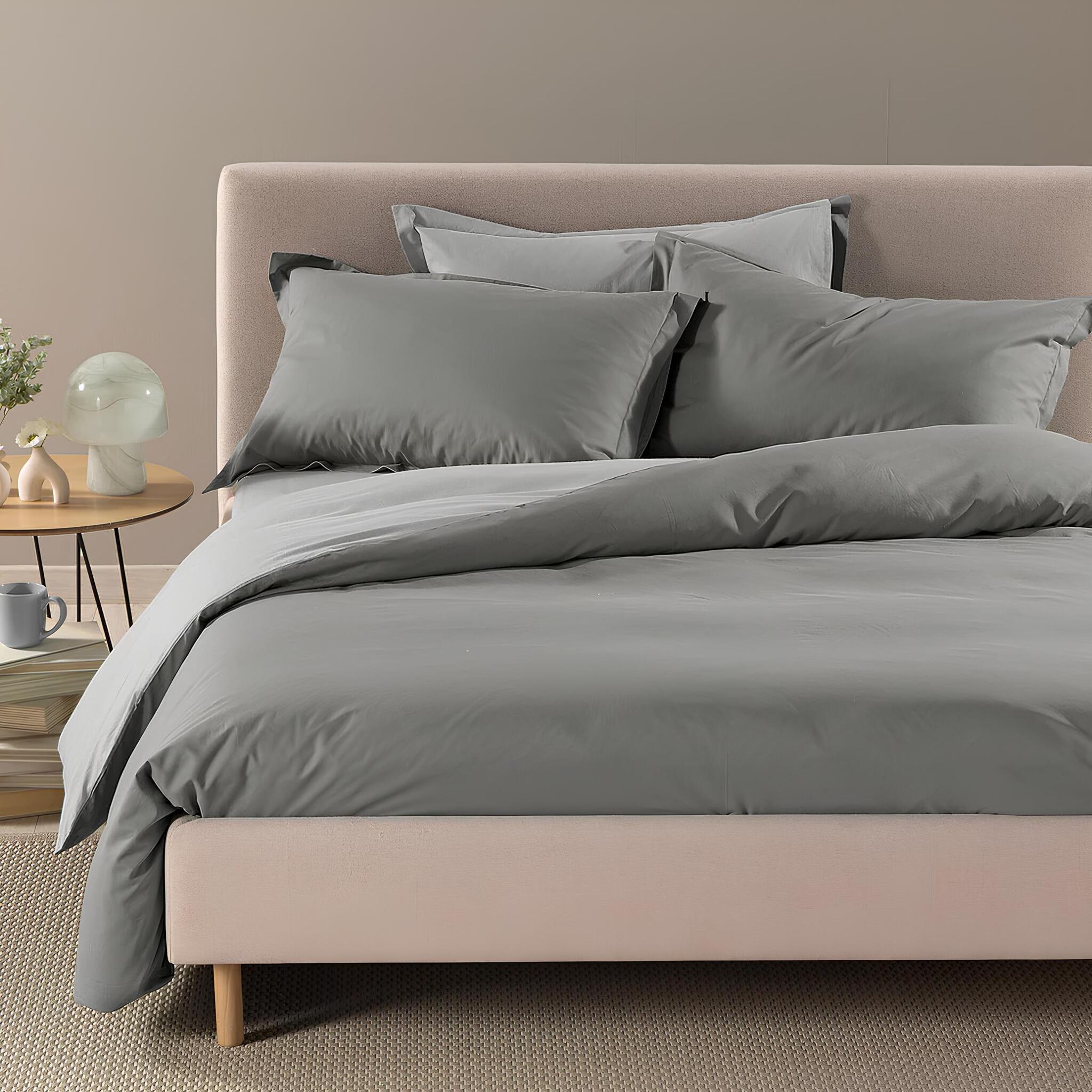 Completo copripiumino matrimoniale Caleffi Vita double face con federe coordinate e lenzuolo con angoli grigio