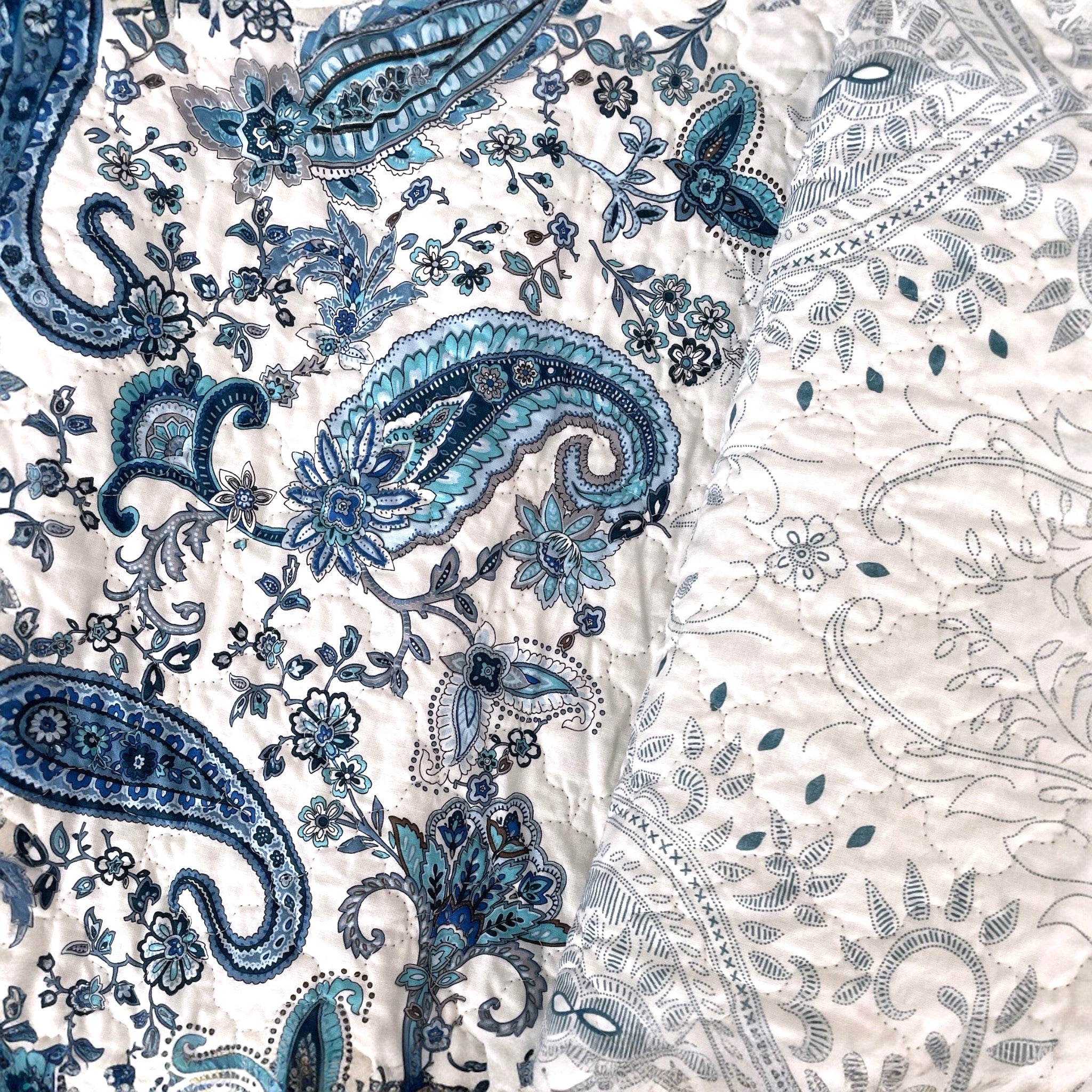 dettaglio fantasia paisley elegante blu azzurro
