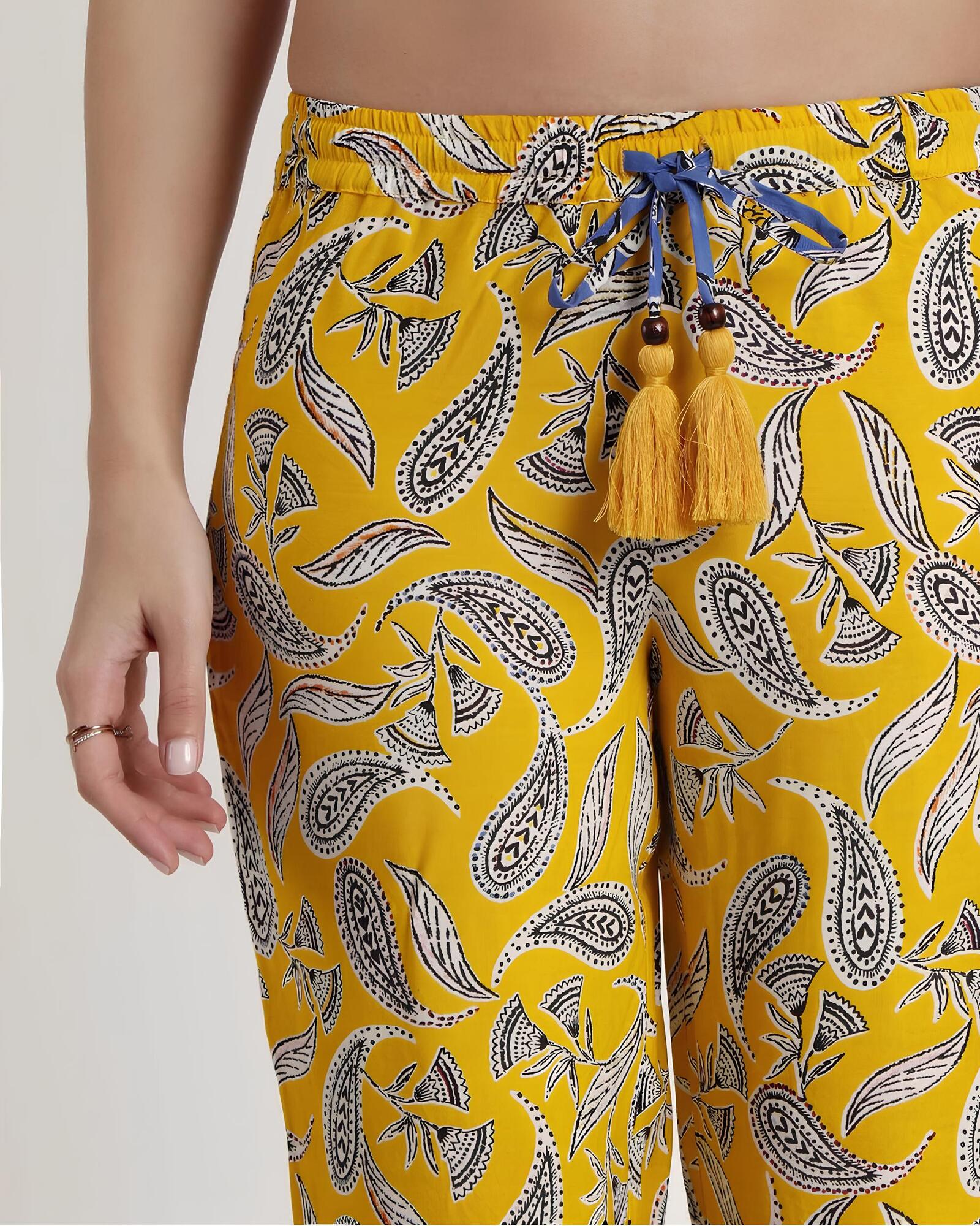 Dettaglio vita elasticizzata con cordoncino dei pantaloni mare donna Admas 19812