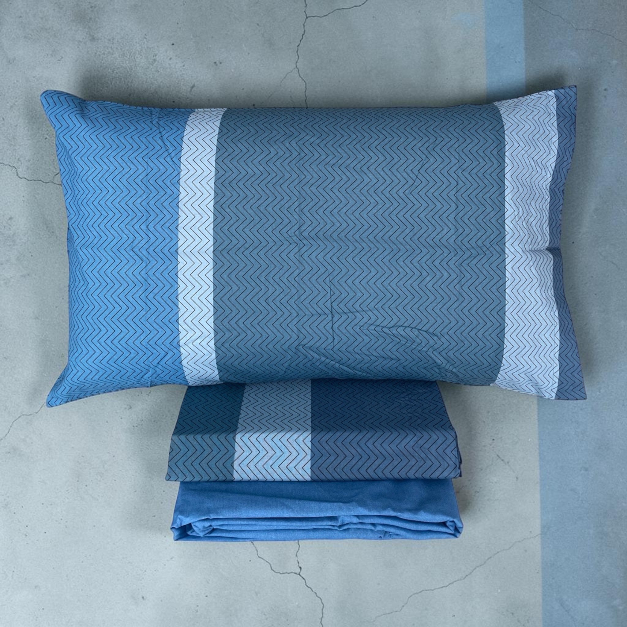 Federe coordinate del completo lenzuola matrimoniale Bassetti Nostalgia colore blu