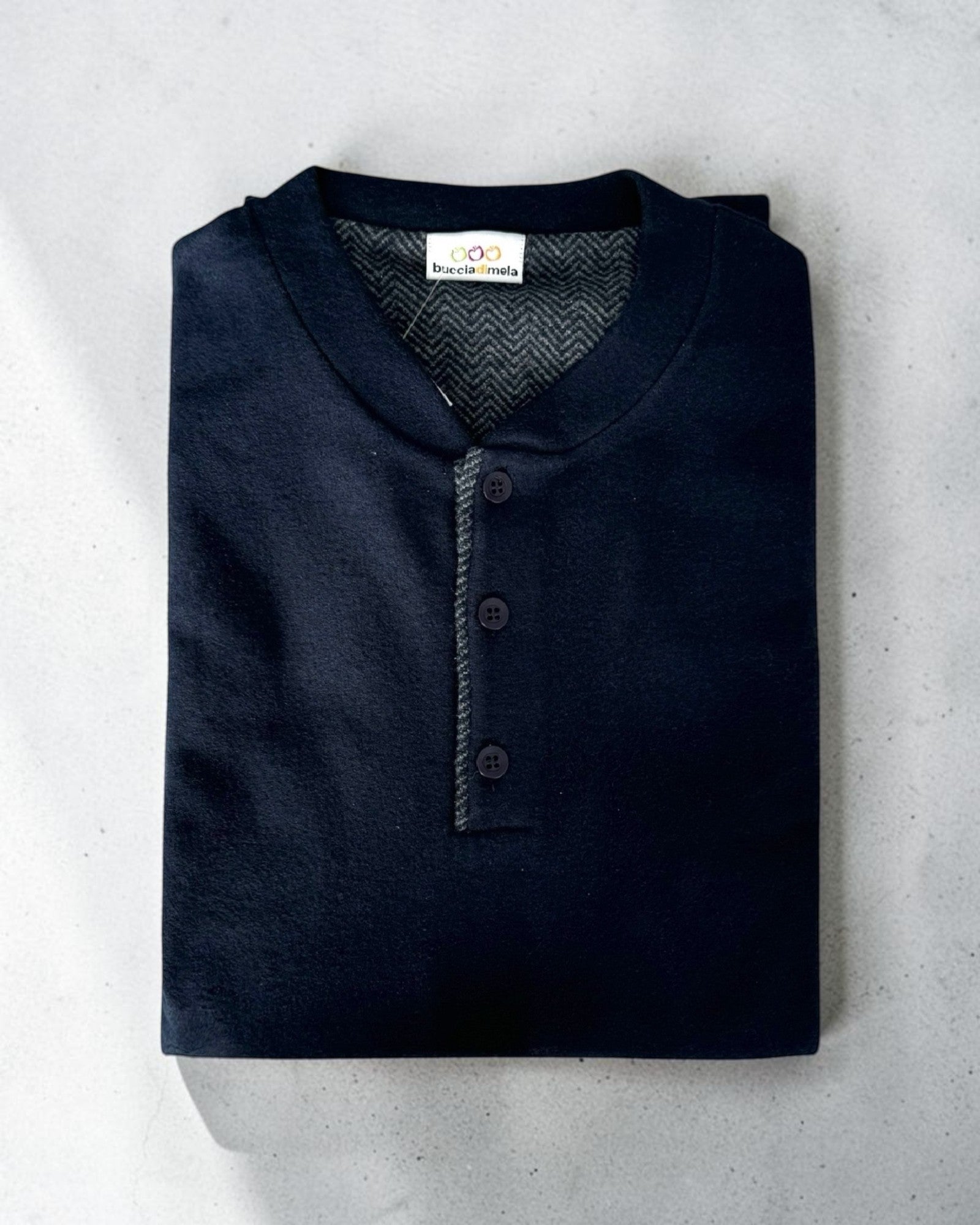 Maglia pigiama uomo Buccia di Mela I8866 blu con girocollo serafino a 3 bottoni