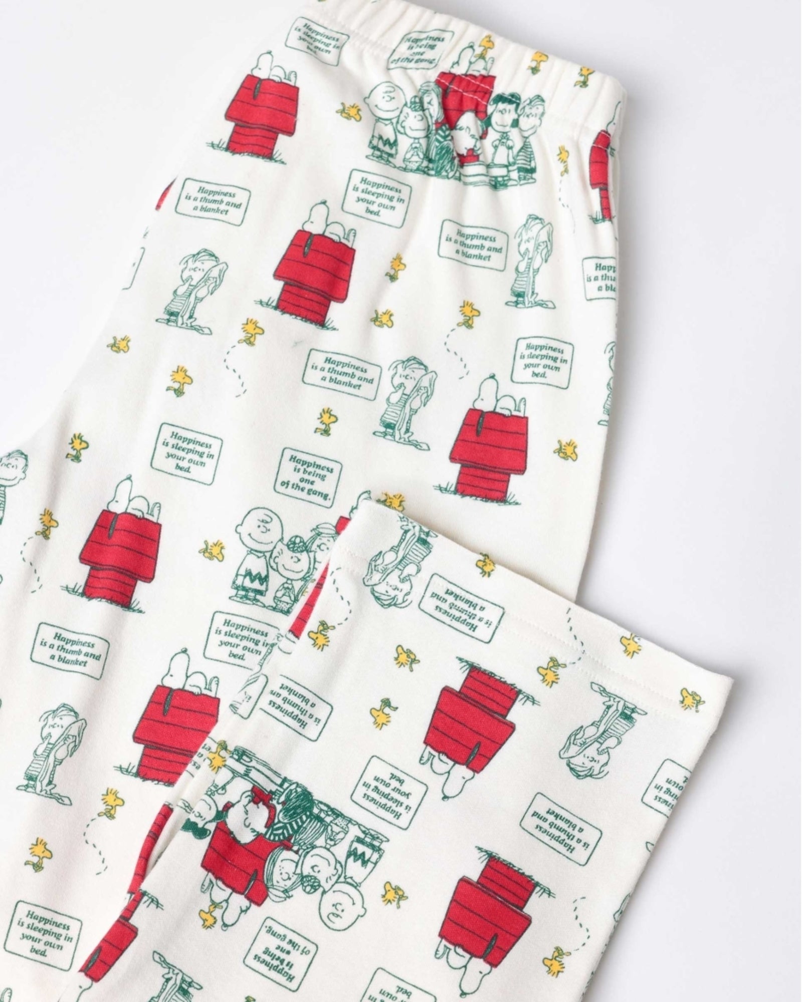 Dettaglio pantalone pigiama Snoopy Peanuts 63462 con fantasia all-over