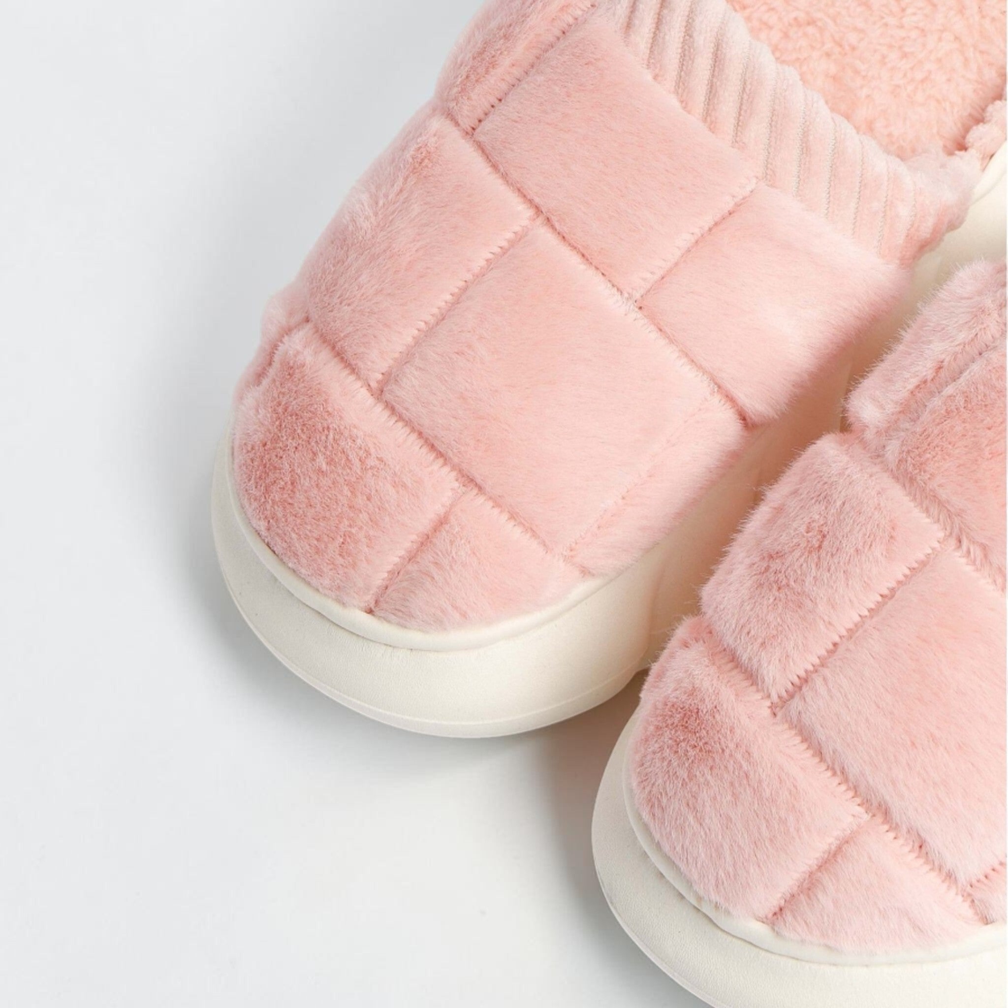 Dettaglio tessuto morbido delle pantofole donna Admas Art. 69025 color Petalo