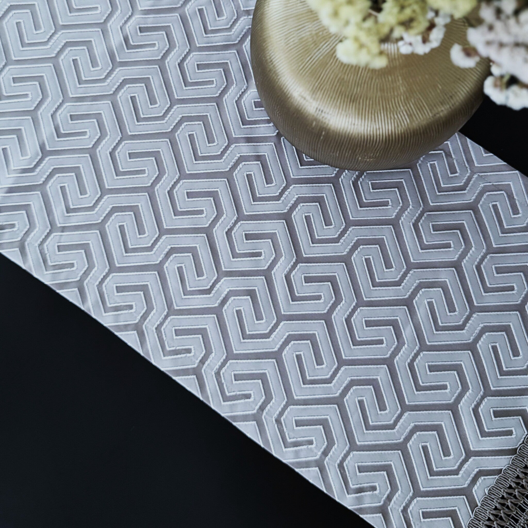 Waterproof stain-resistant table runner Maison Sucrée Art. Dina