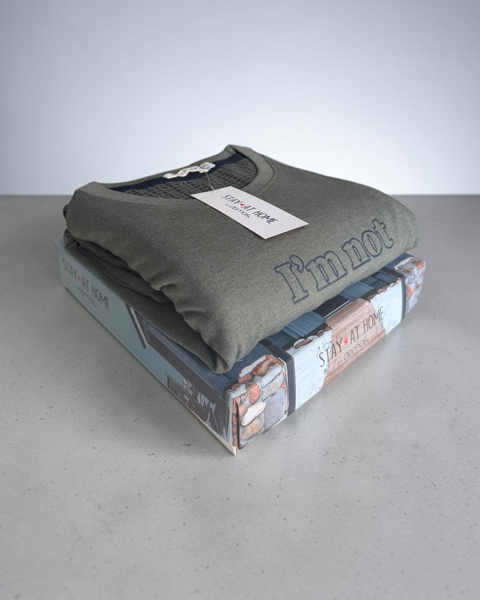 Pigiama uomo Admas 56571 colore kaki piegato nella confezione originale