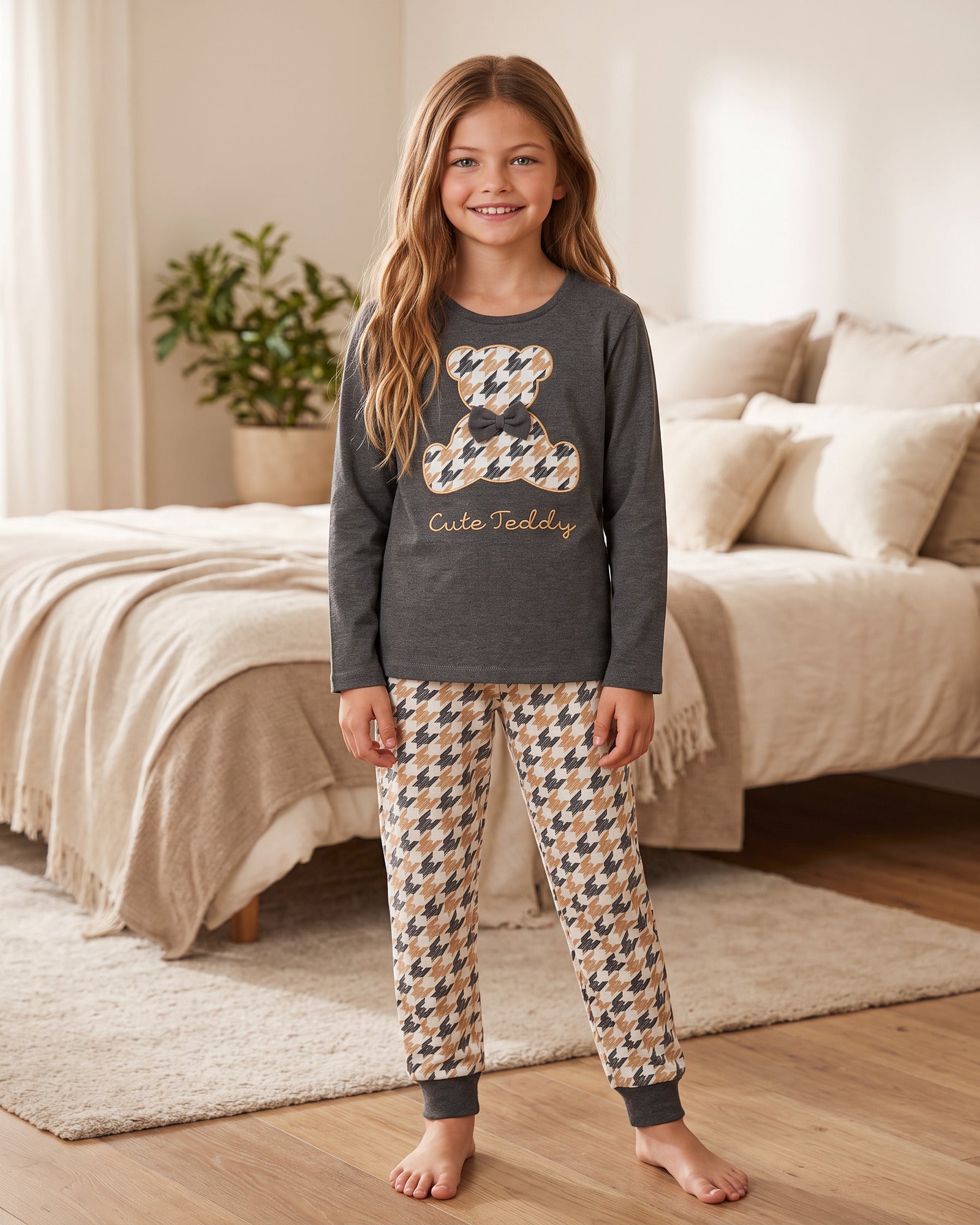 Pigiama bambina Admas 56210 Cute Teddy in caldo cotone grigio indossato