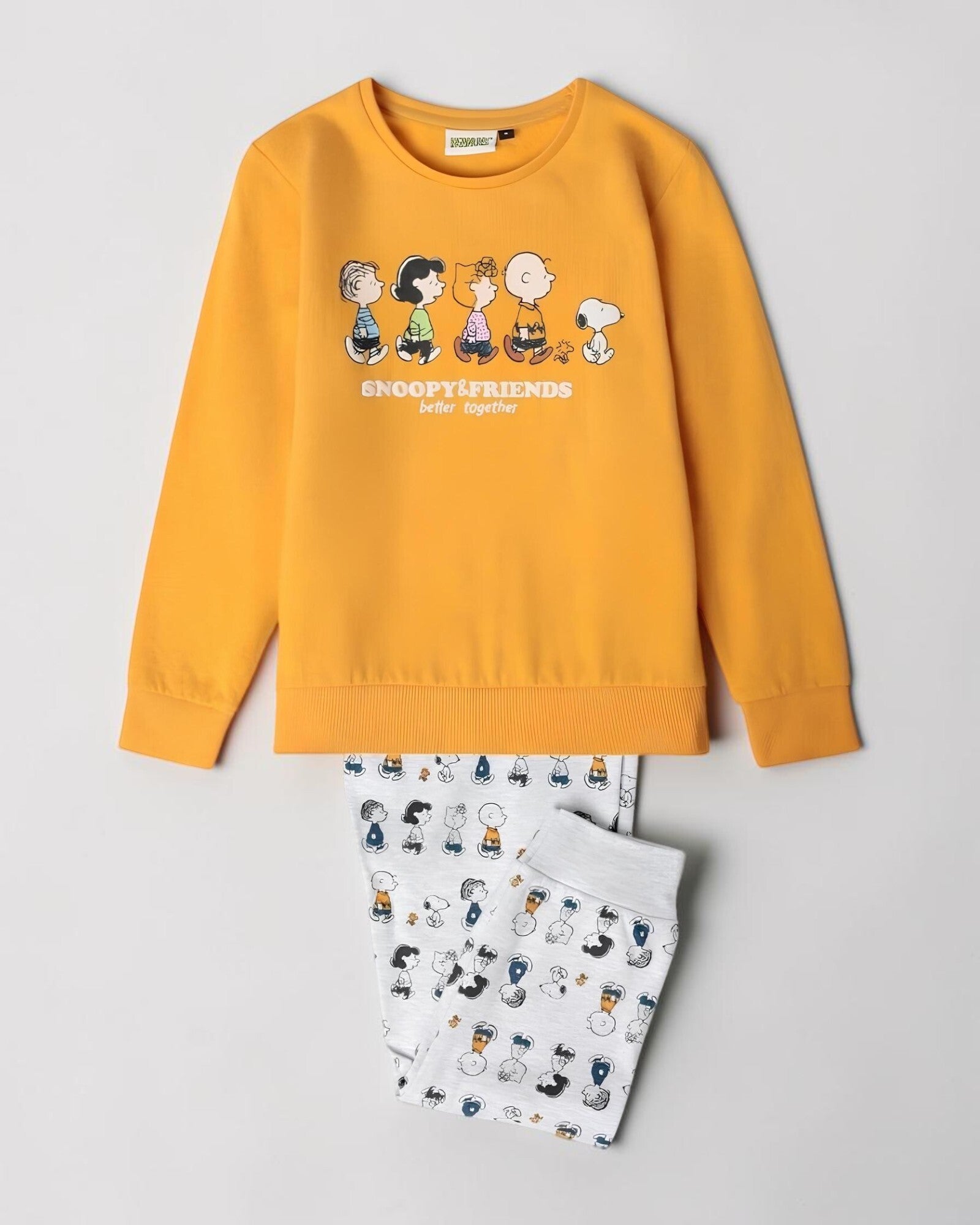 Pigiama bambina Snoopy Peanuts 63458 completo con maglia senape e pantaloni stampati