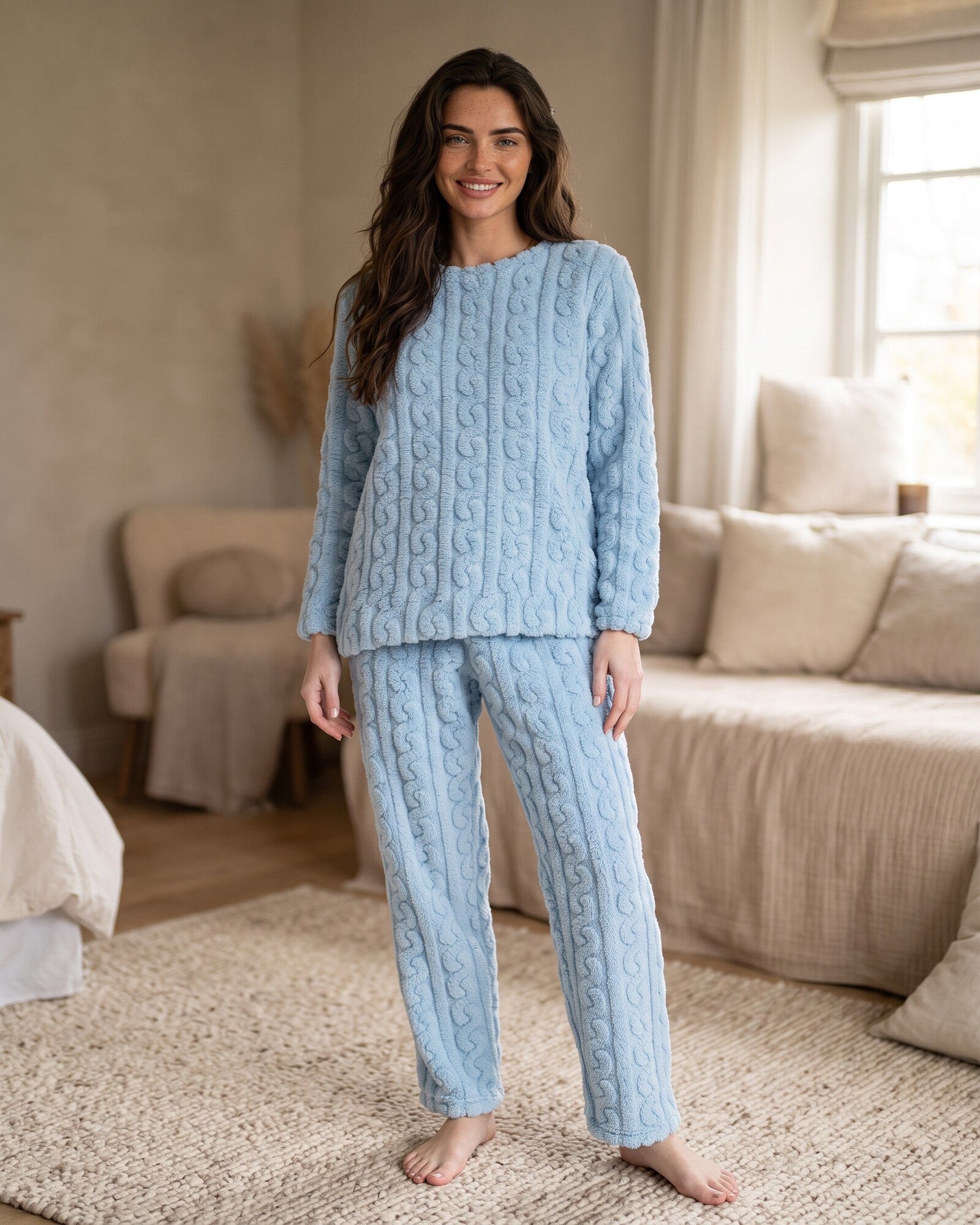 Pigiama donna Admas Art. 63651 in coral fleece jacquard blu con lavorazione effetto treccia