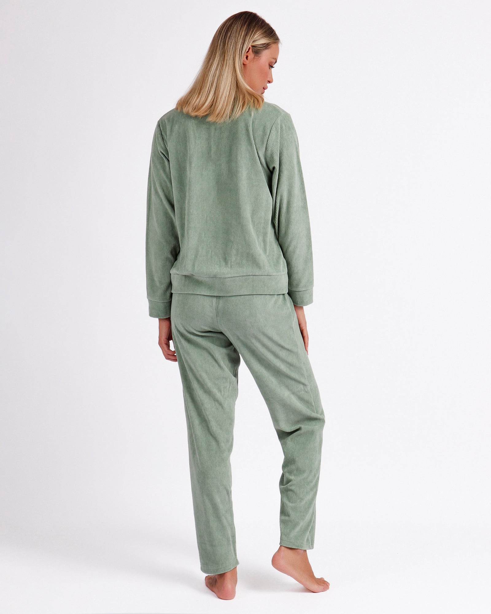 pigiama-donna-admas-verde-velluto-coste-retro-60091.jpg