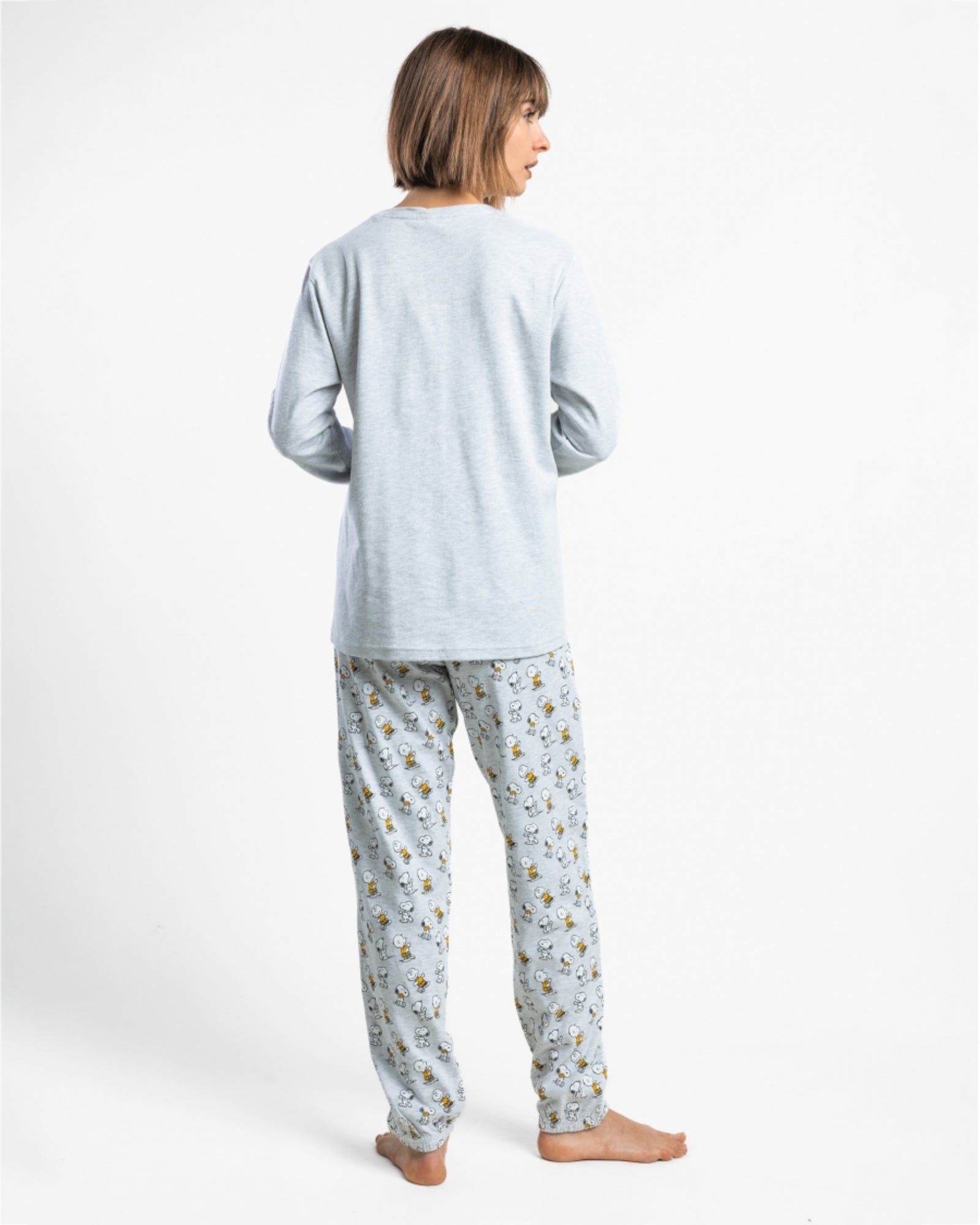 Vista posteriore del pigiama Peanuts 64424 con maglia grigio mélange e pantaloni a fantasia Snoopy e Charlie Brown
