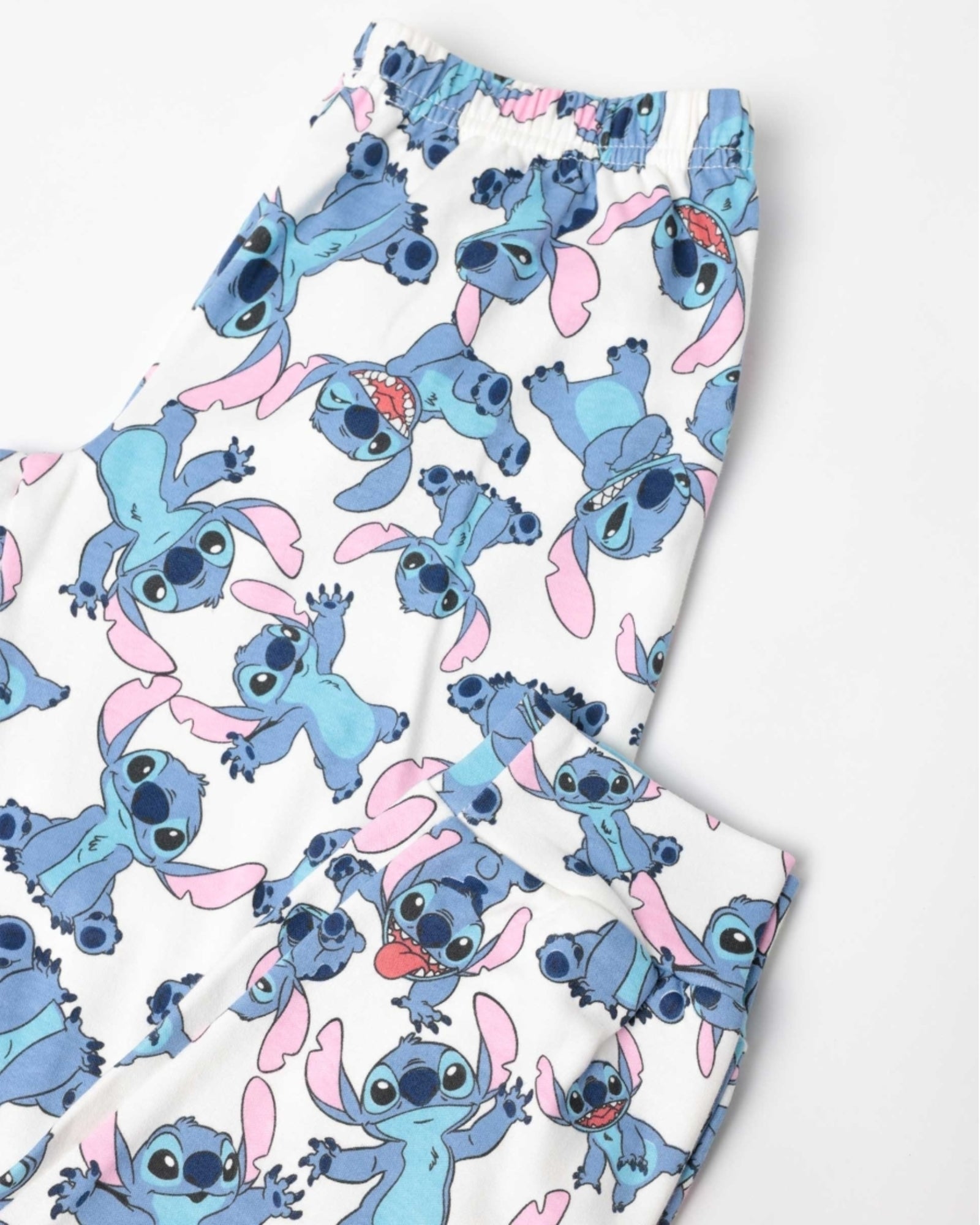 Dettaglio pantalone all-over Stitch del pigiama donna Disney Art. 63322
