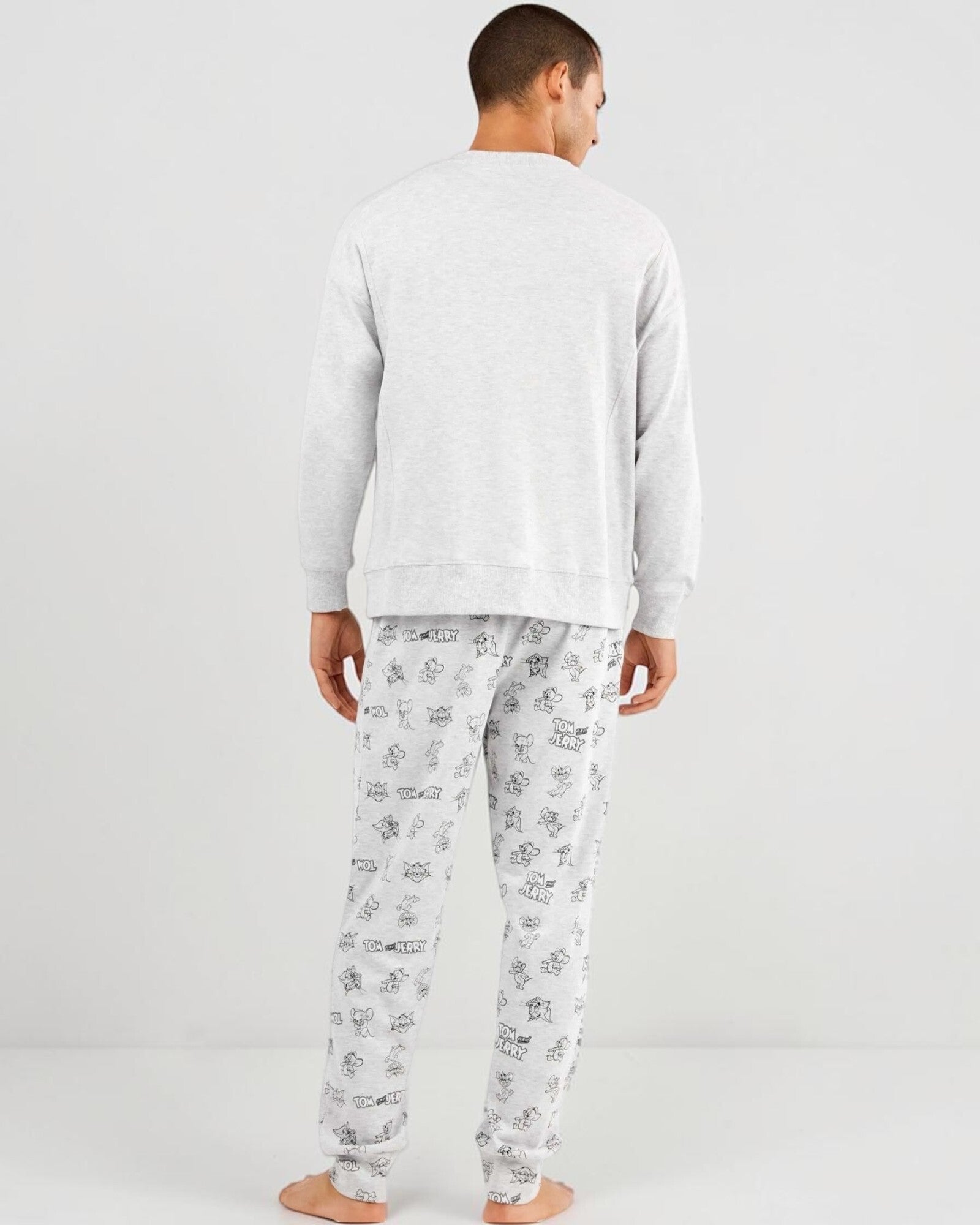 Pigiama uomo Tom & Jerry Gisela visto posteriormente con pantalone all-over Art. 20350