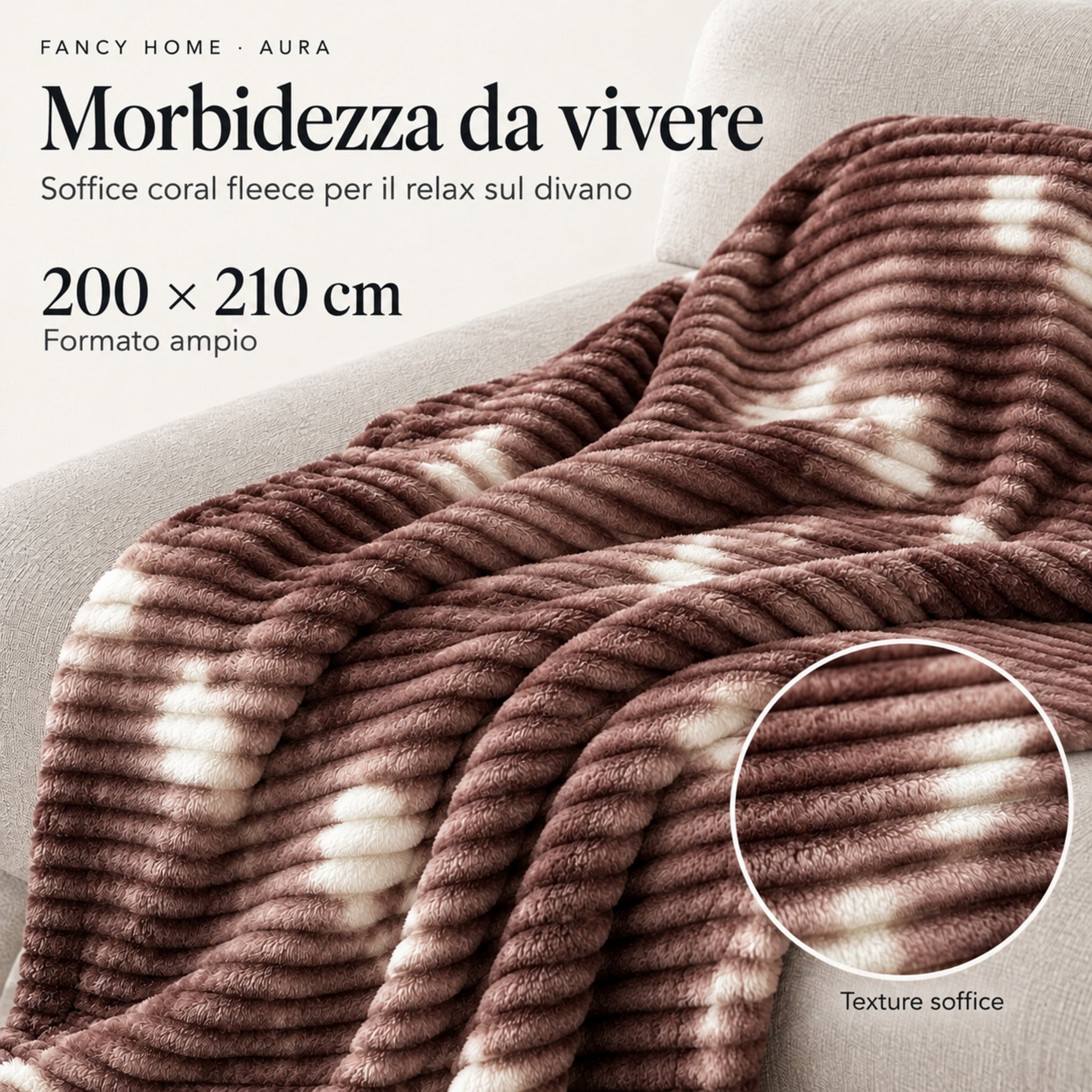 Dettaglio del coral fleece del plaid Aura marrone, con superficie a coste, sfumature chiare e misura 200×210 cm.