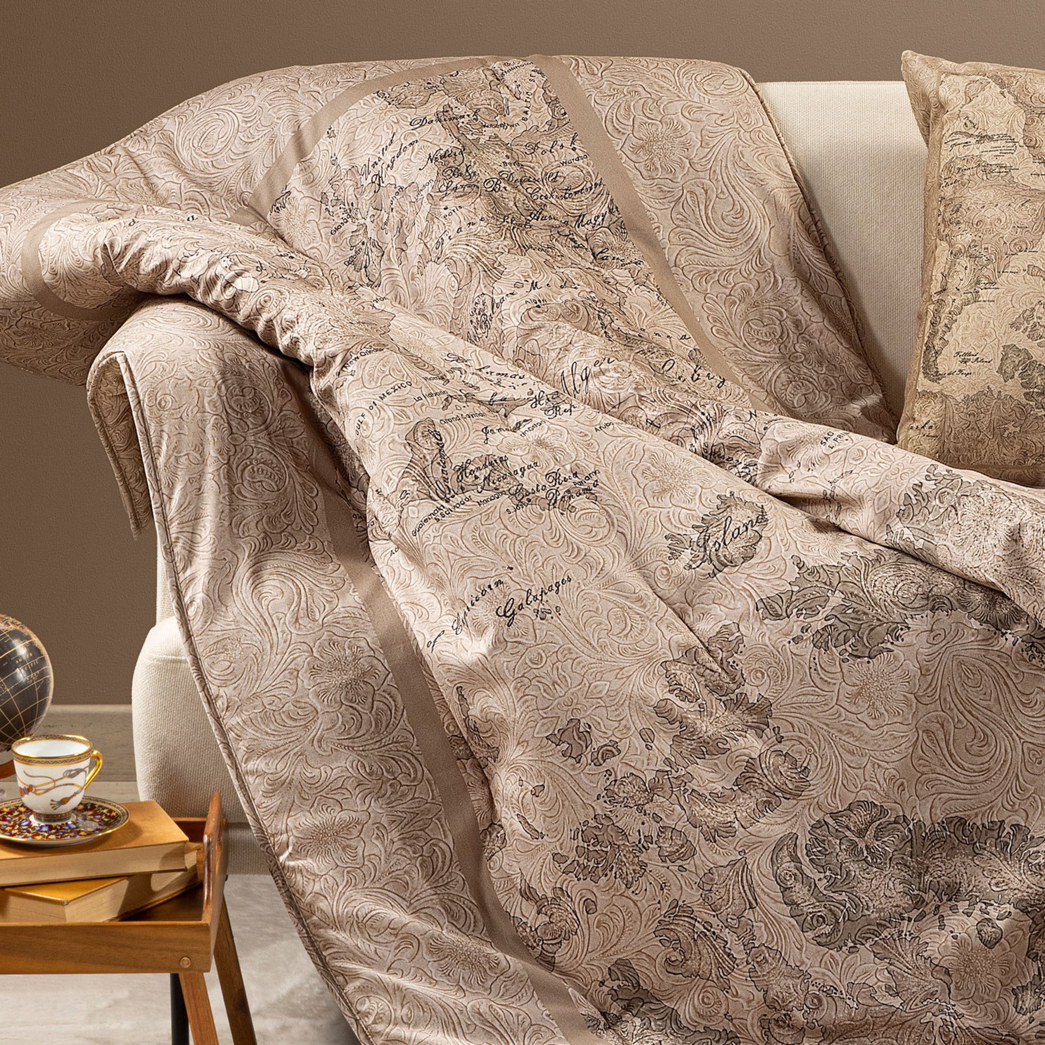Plaid trapuntato Alviero Martini Geo Country double face in raso di puro cotone