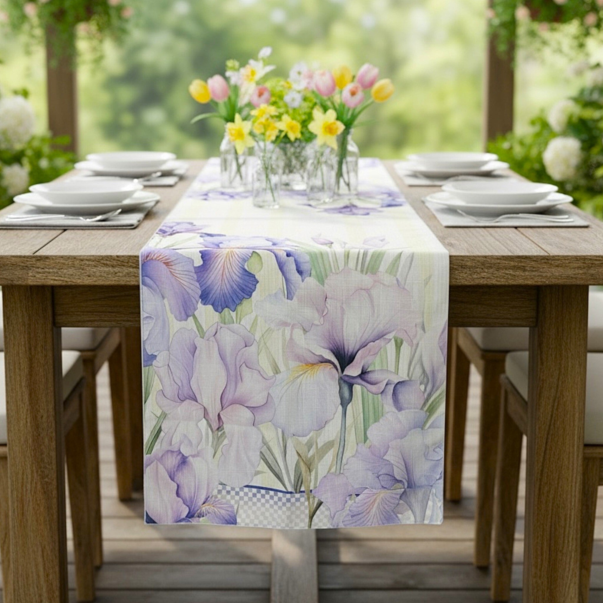 runner da tavola antimacchia maison sucrée rinascita con fantasia floreale iris lilla