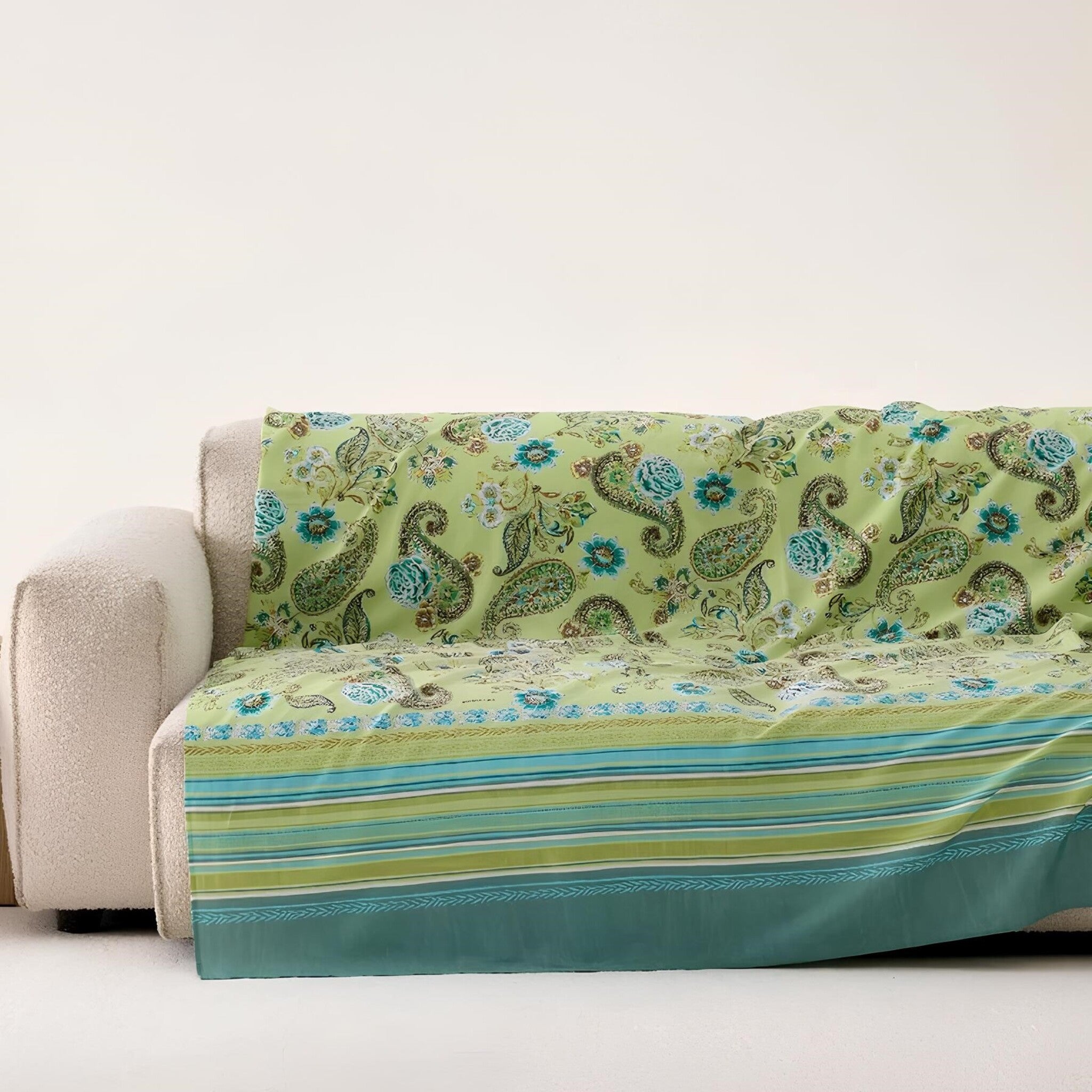 Telo arredo Bassetti Rapallo lime su divano
