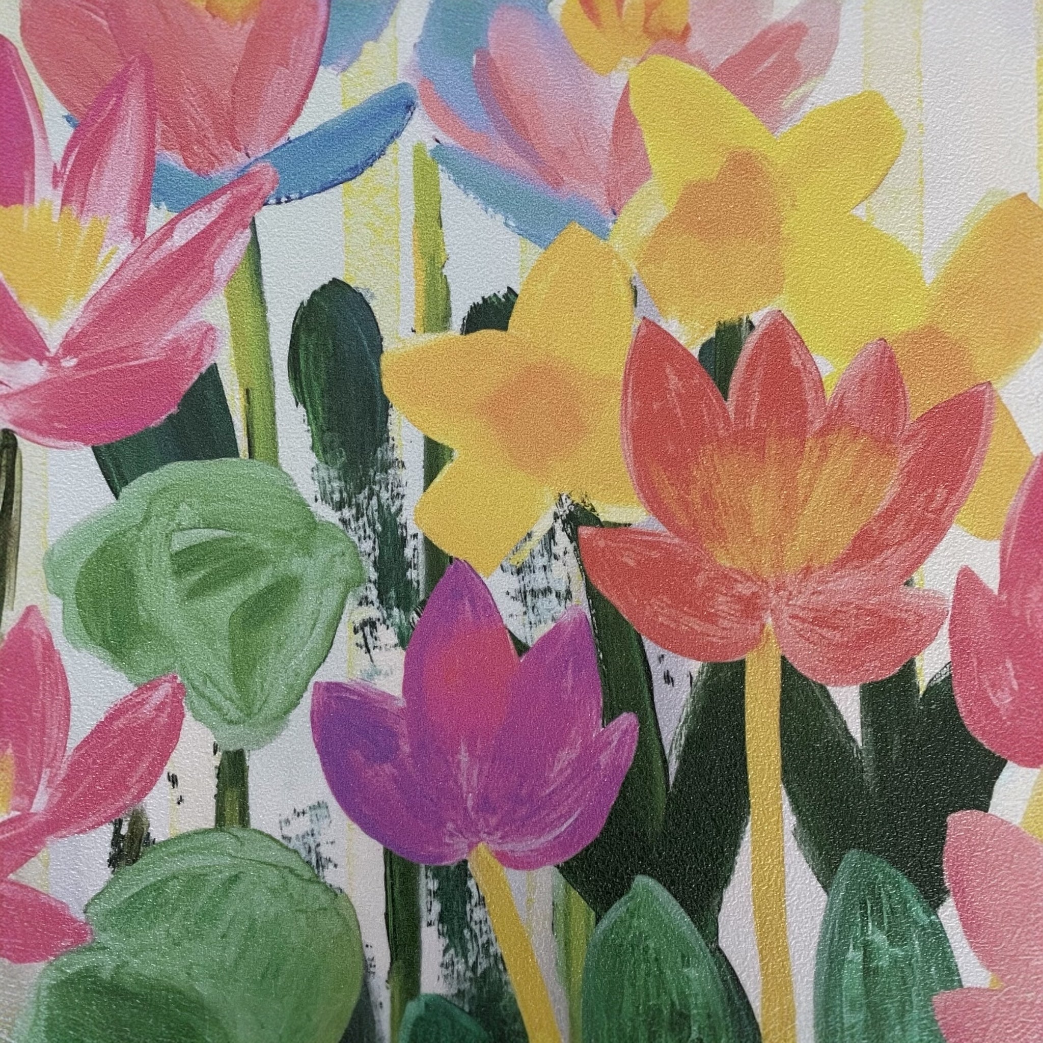 Dettaglio fantasia floreale Solevivo Maison Sucrée con fiori colorati stampa decorativa su PVC