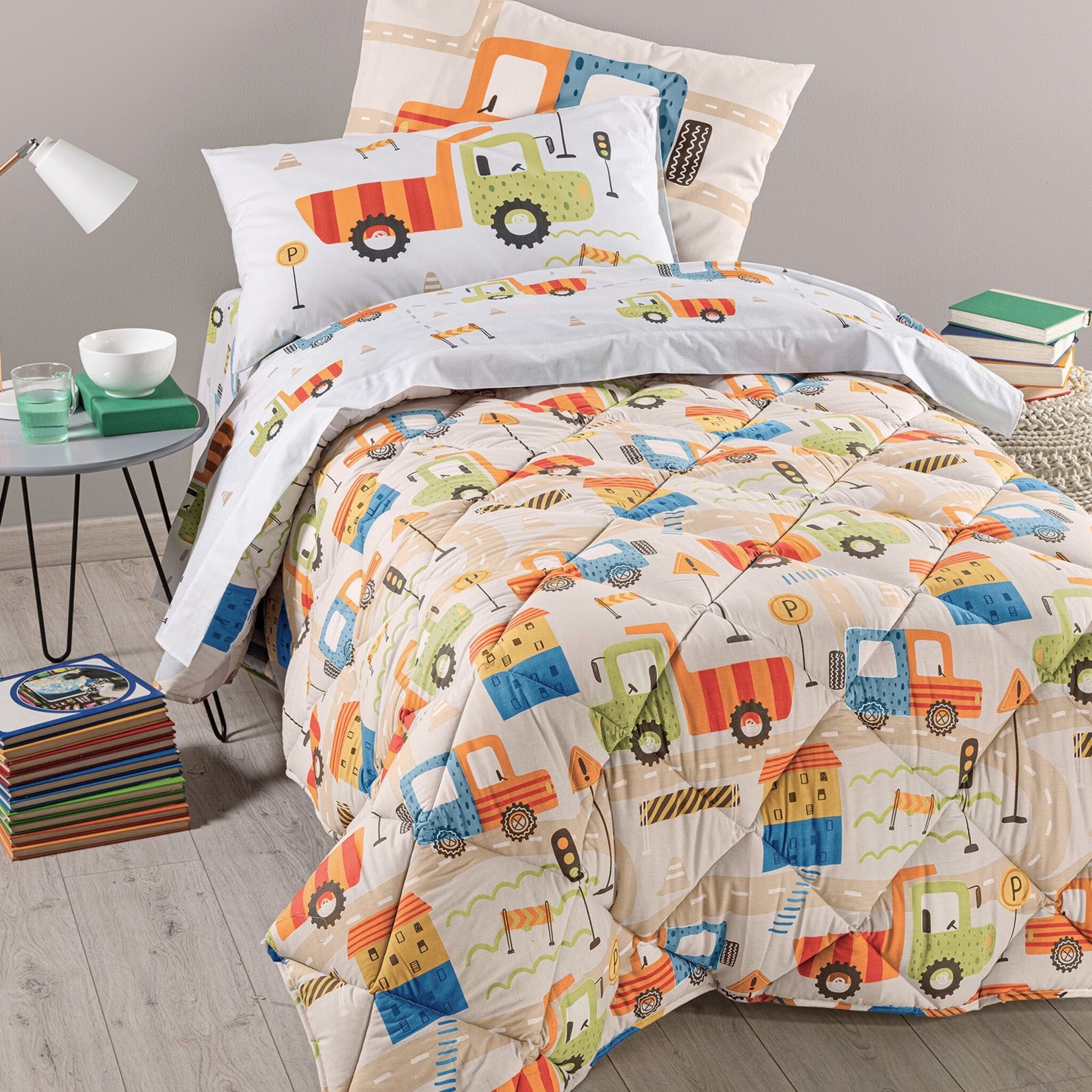 Trapunta singola Caleffi City Car beige con camion colorati e strade per bambini