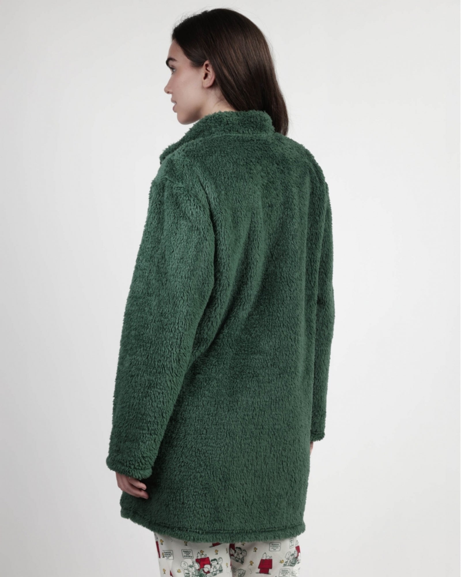 Vista posteriore della vestaglia donna Peanuts 67271 in pile verde a tinta unita, con maniche lunghe e collo alto